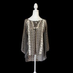 Elegant Blue Patterned Blouse